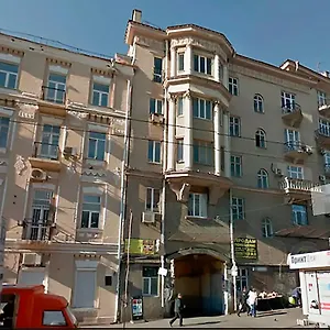 On Lva Tolstogo Апартаменты Киев